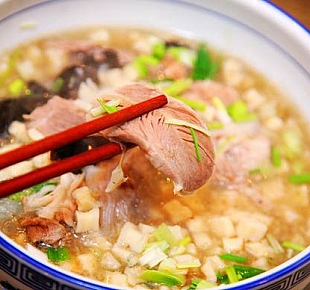 西安羊肉泡馍,肥而不腻